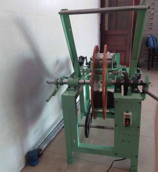 Máy quấn dây
